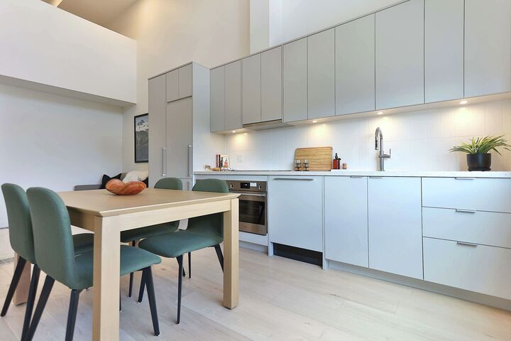 Kitchen & Dining Area