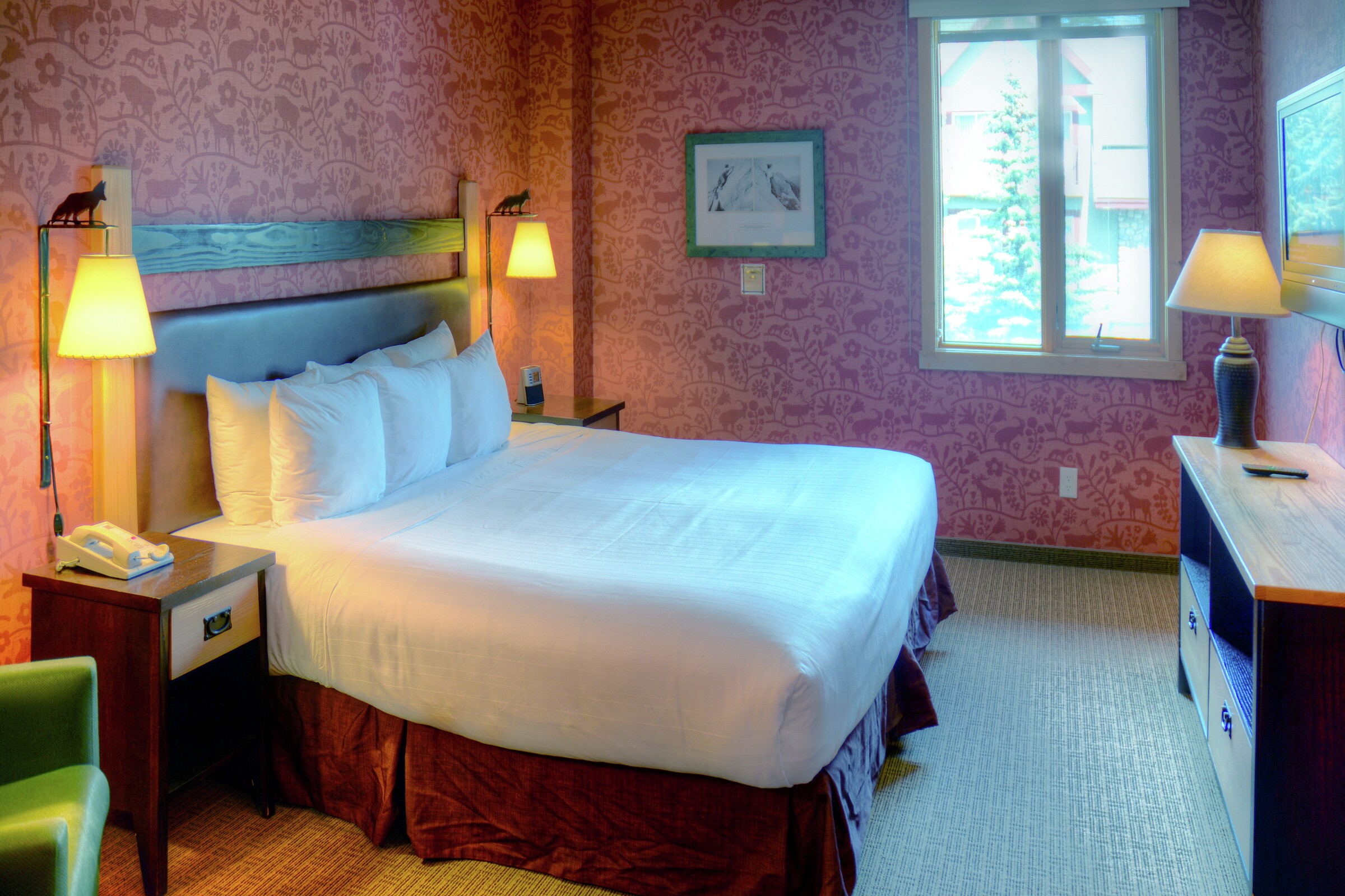 Superior 1 Bdrm Suite - Bedroom