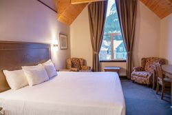 King & Queen - Queen & King Loft Suite