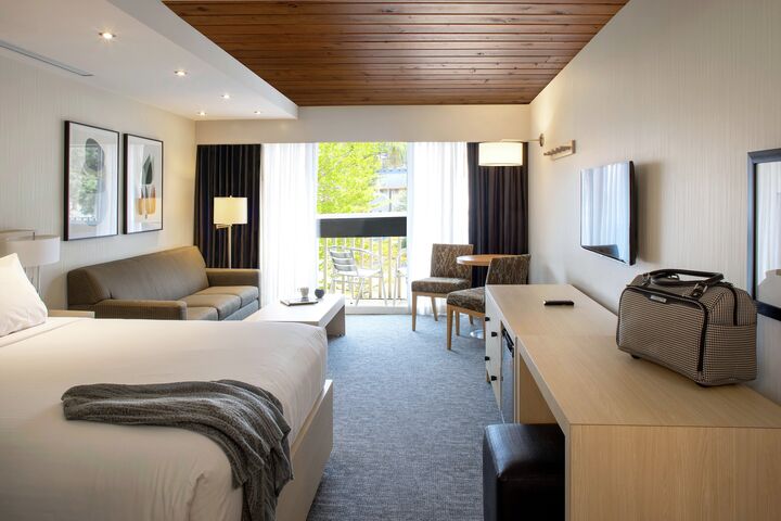 Premium - Run of the House - Guest Room