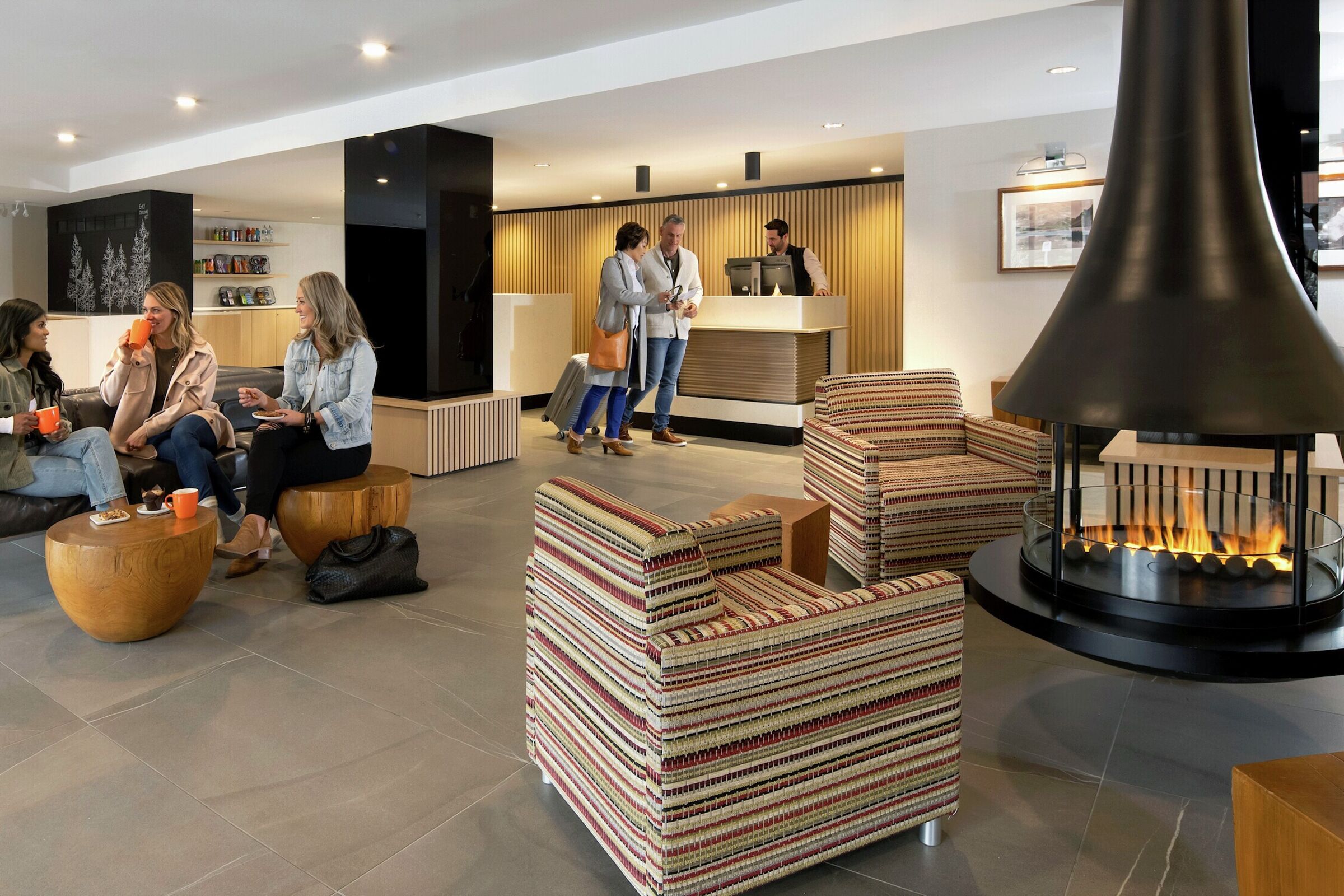 Lobby & Reception