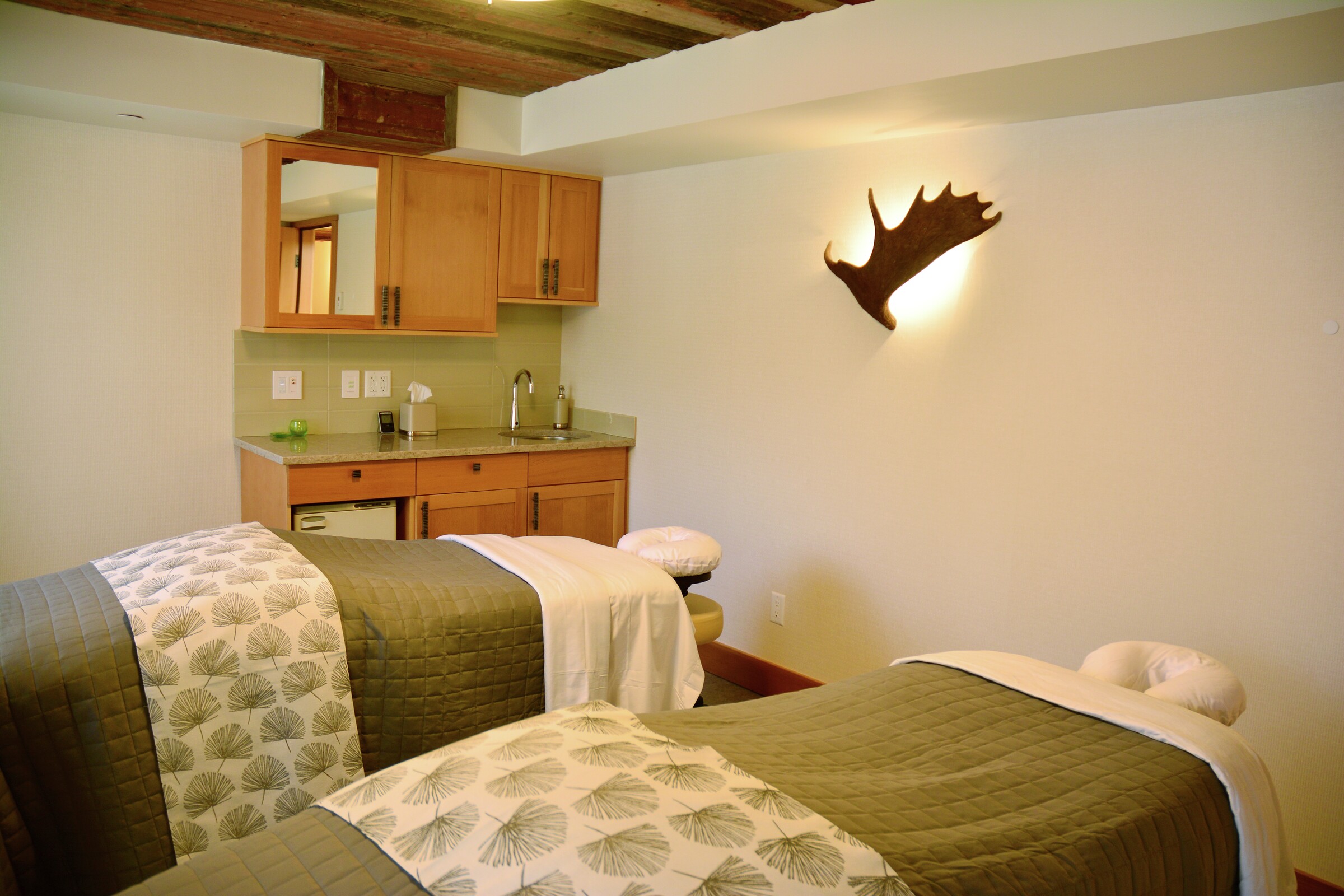 Meadow Spa & Pools Couples Massage
