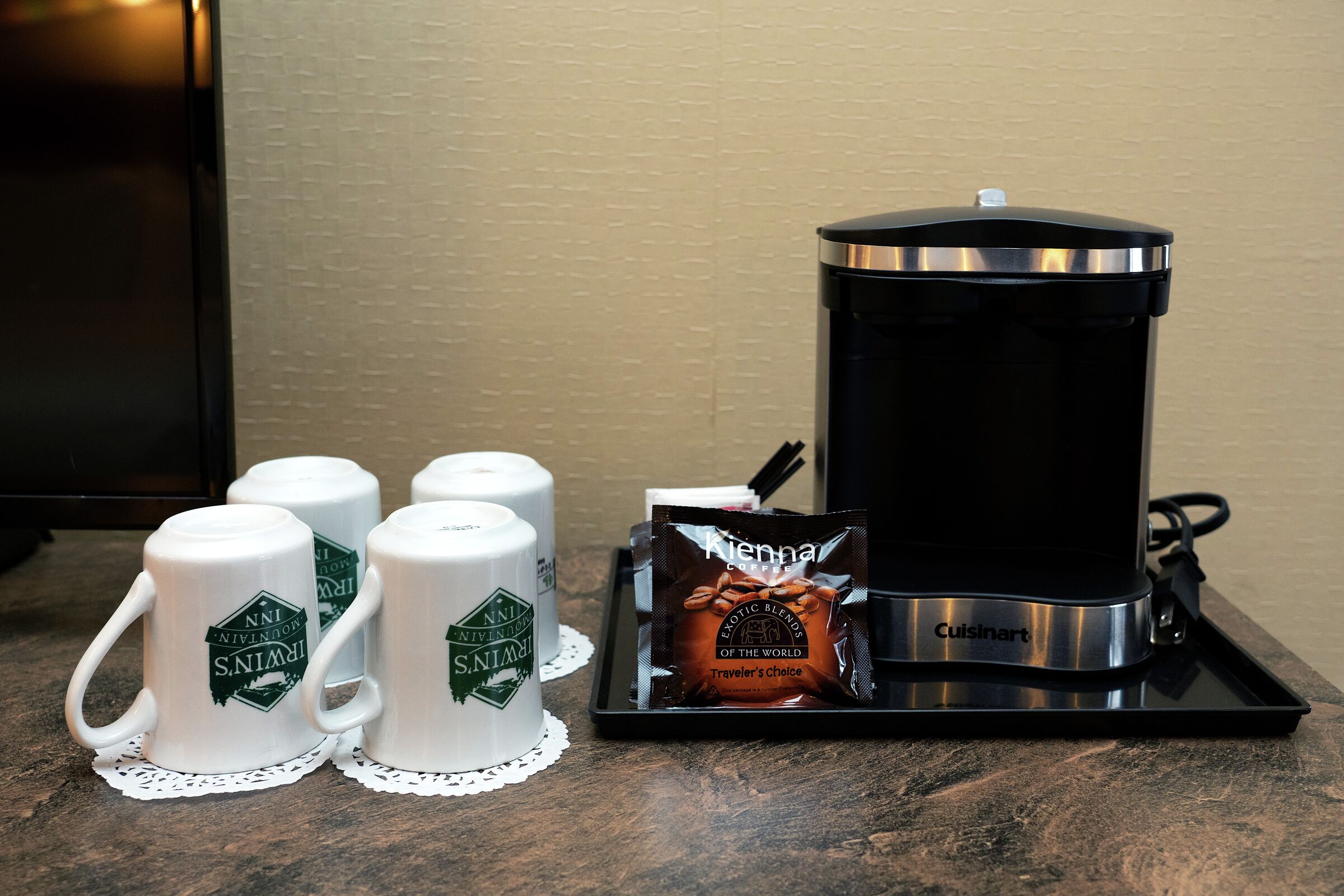 2 Queens - Coffee Maker