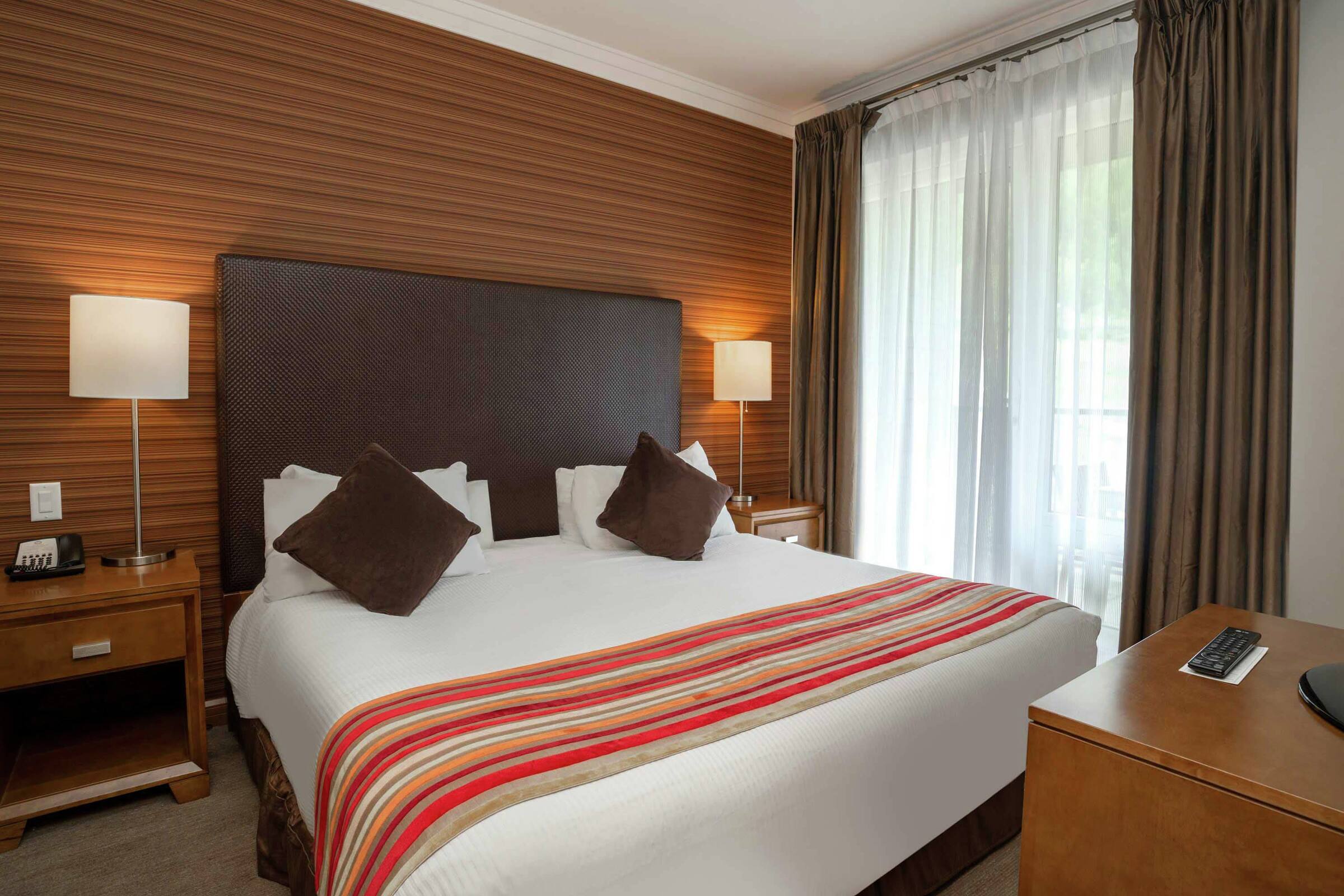 Classic - 2 Bdrm Premium Suite Bedroom