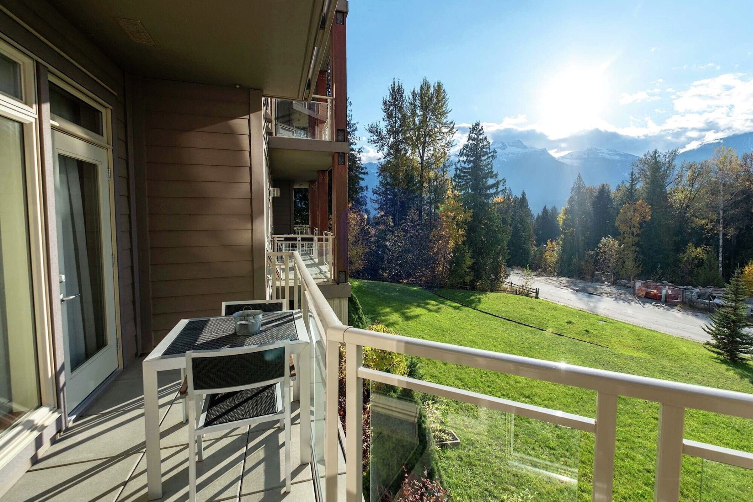 1 Bdrm Premium Suite Balcony