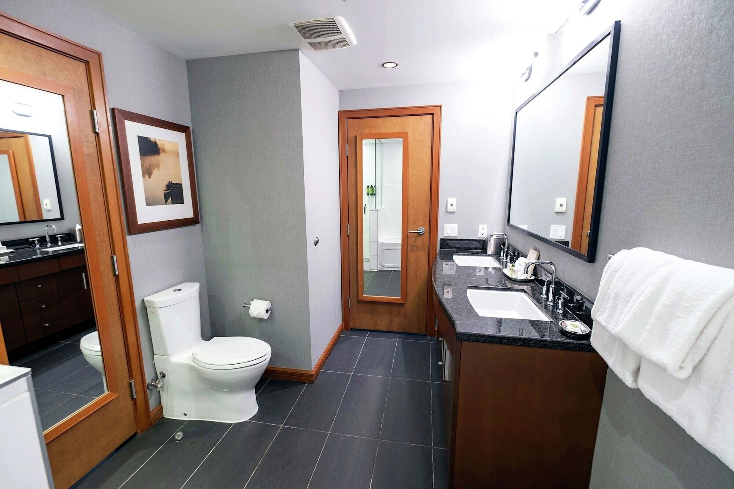 1 Bdrm Premium Suite Ensuite Bathroom
