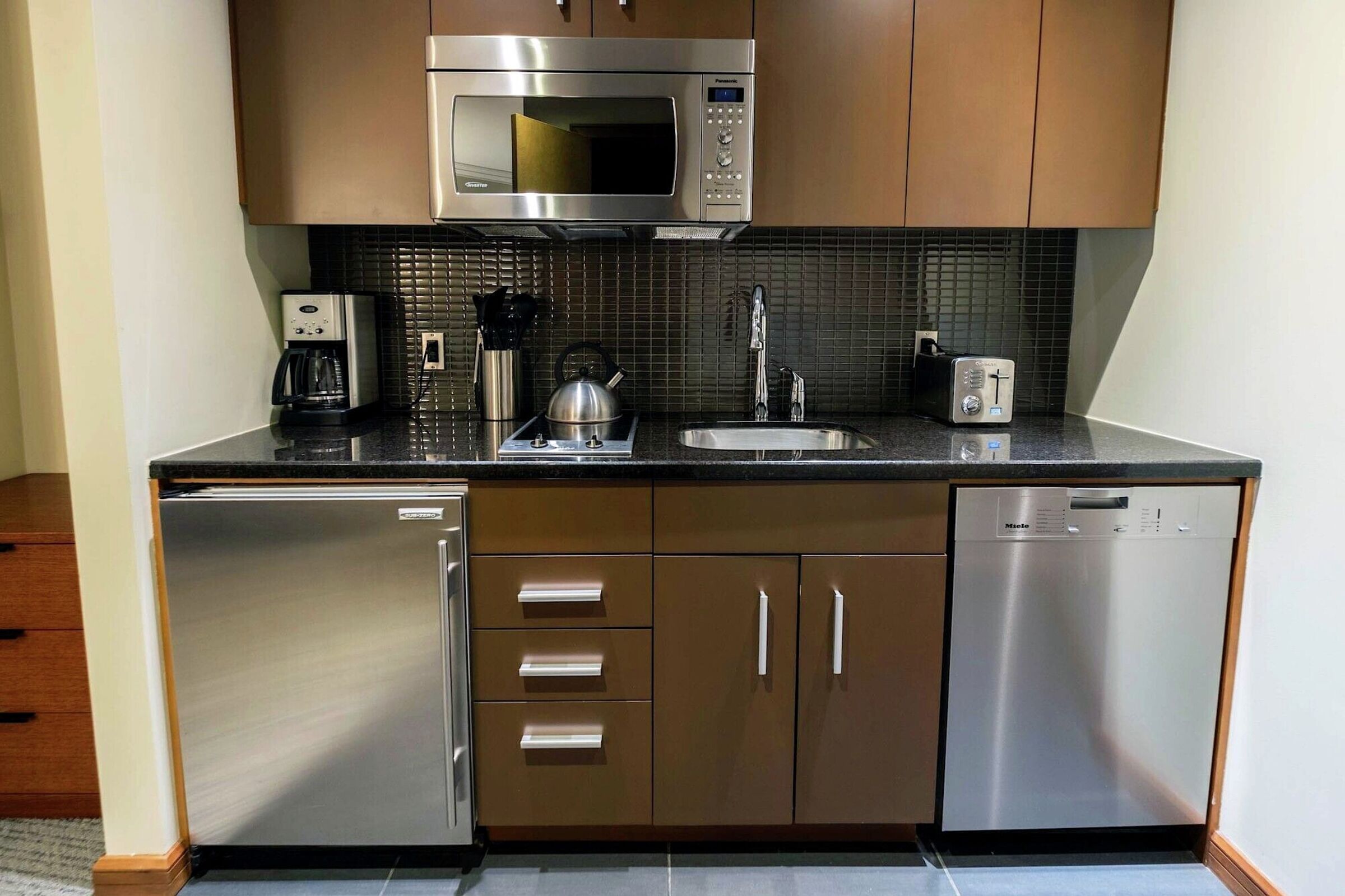 Studio Premium Kitchenette