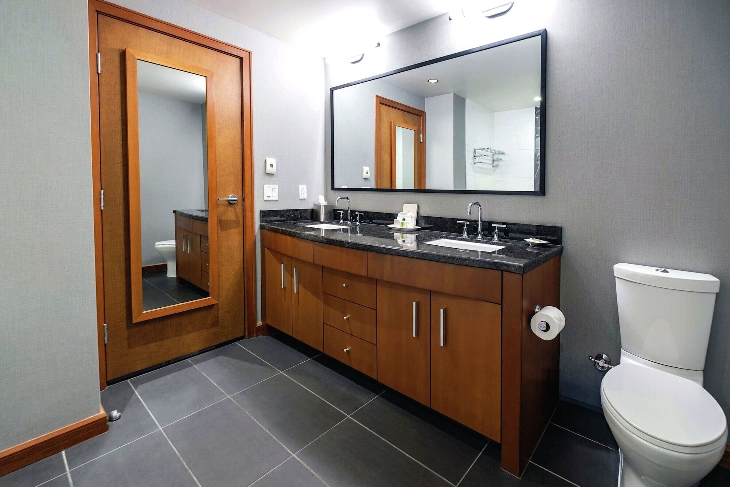 2 Bdrm Suite Ensuite Bathroom