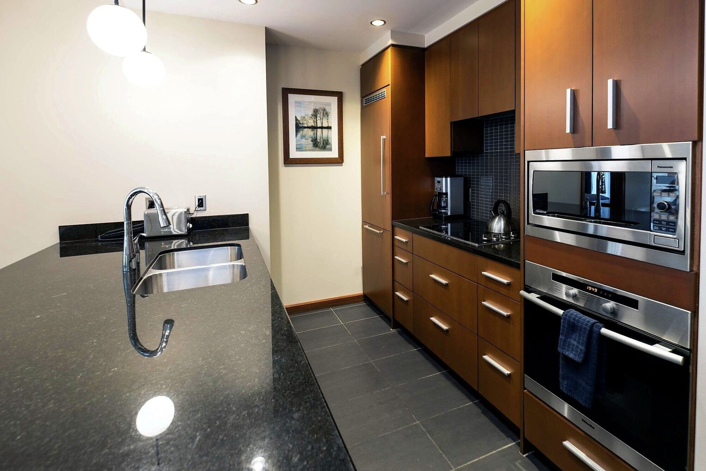2 Bdrm Suite Kitchen