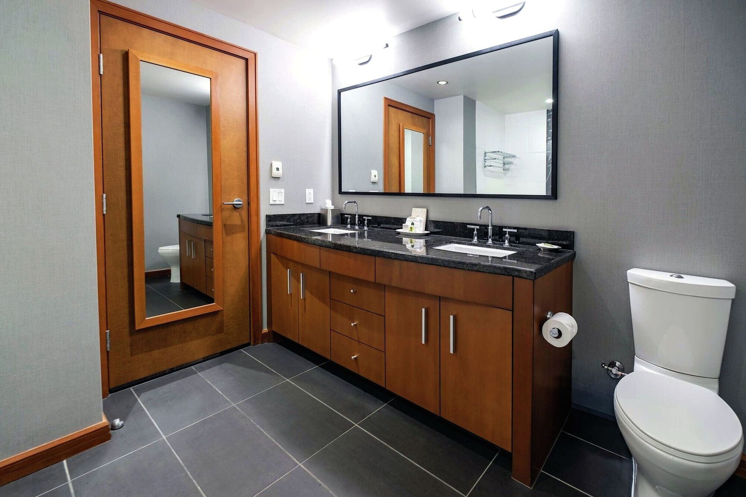 2 Bdrm Premium Suite Ensuite Bathroom