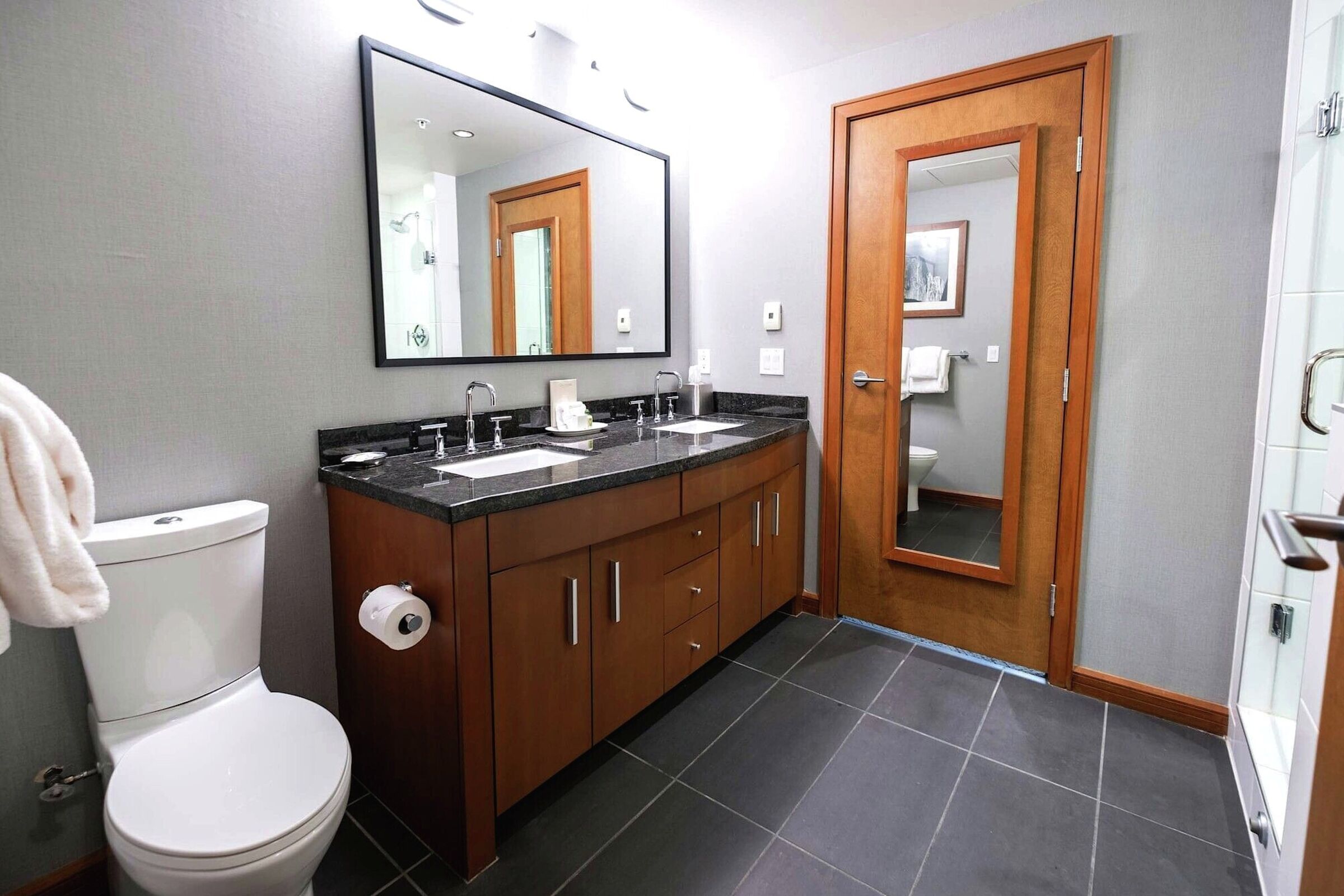 2 Bdrm Premium Suite Master Ensuite Bathroom