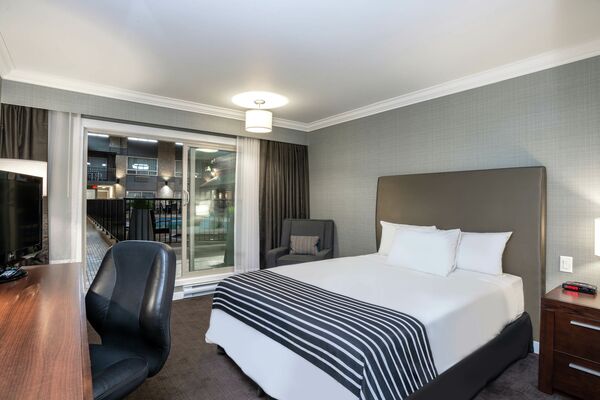 Standard Queen Room