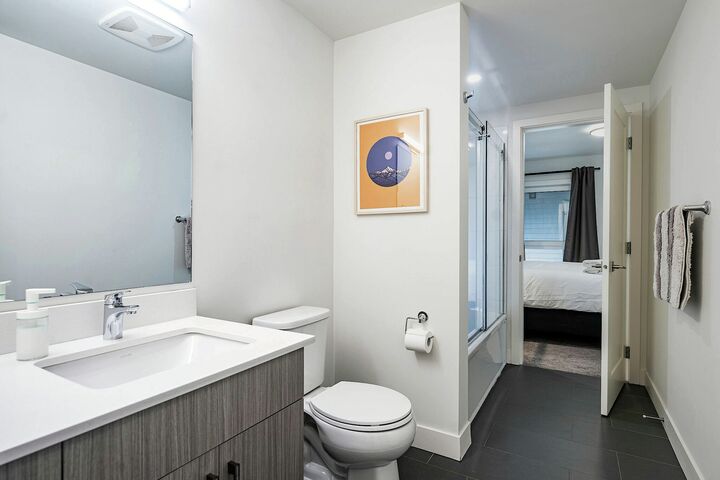 #1101 - The RendezView - Ensuite Bathroom