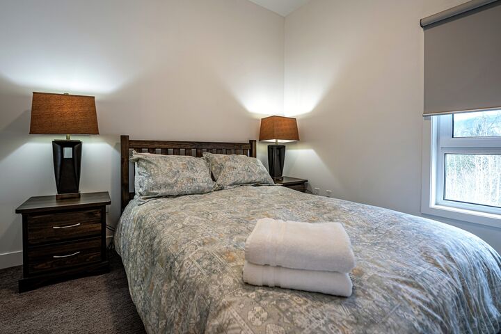 #2200 - Niska's Den - Bedroom