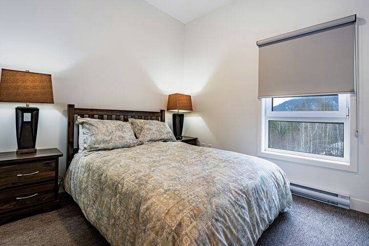 #2200 - Niska's Den - Master Bedroom