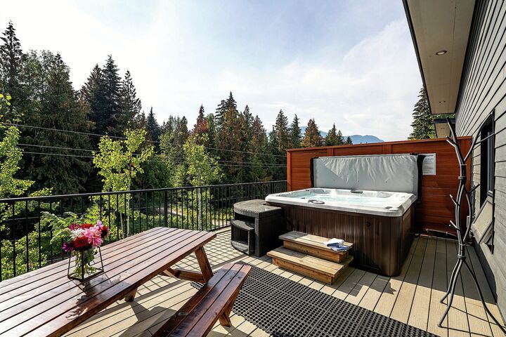 #5203 - Pillow Top - Balcony with Hot Tub
