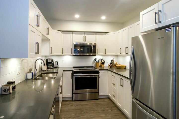 #4100 - Magog Condo - Kitchen