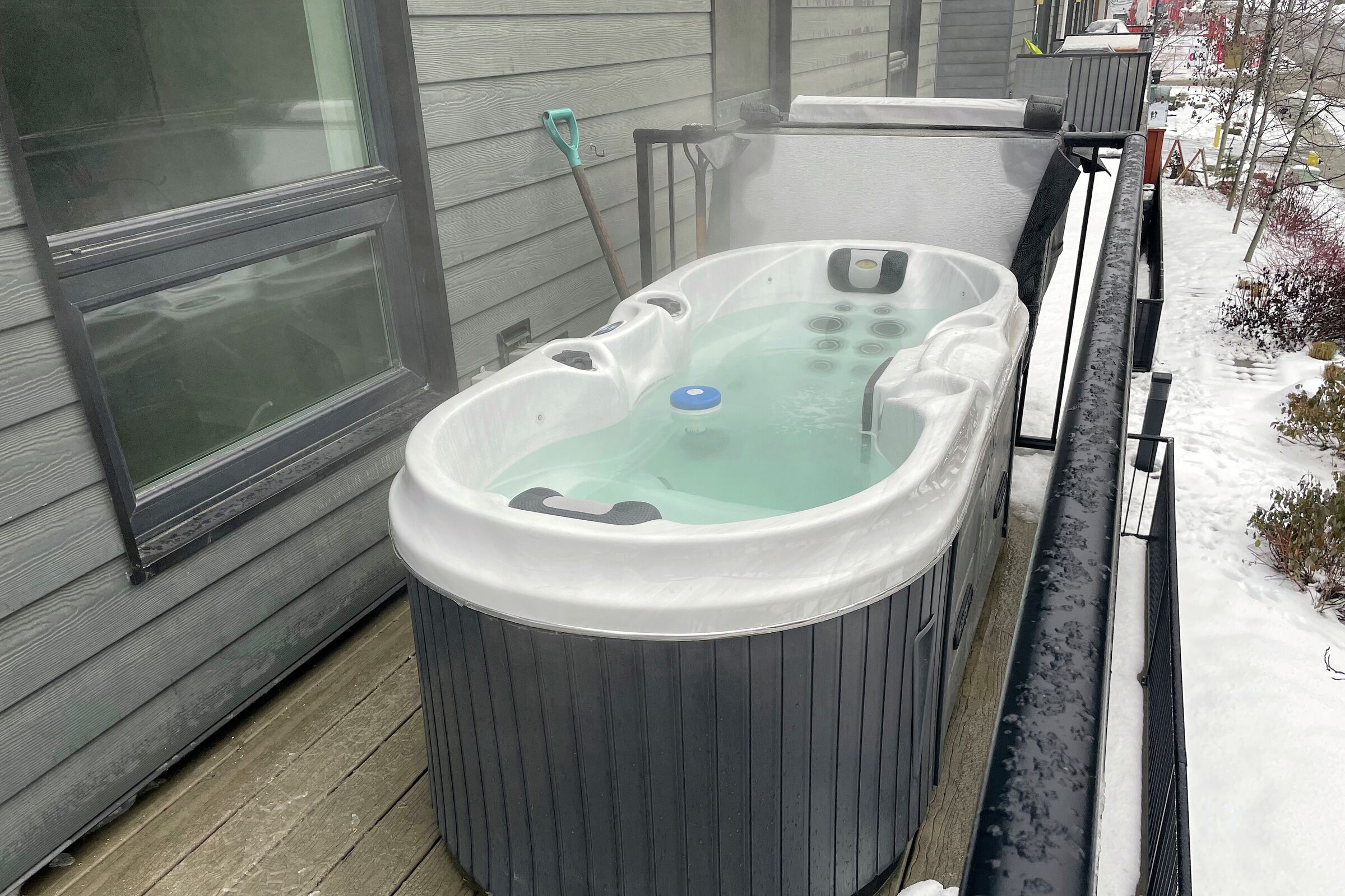 Balcony with Hot Tub