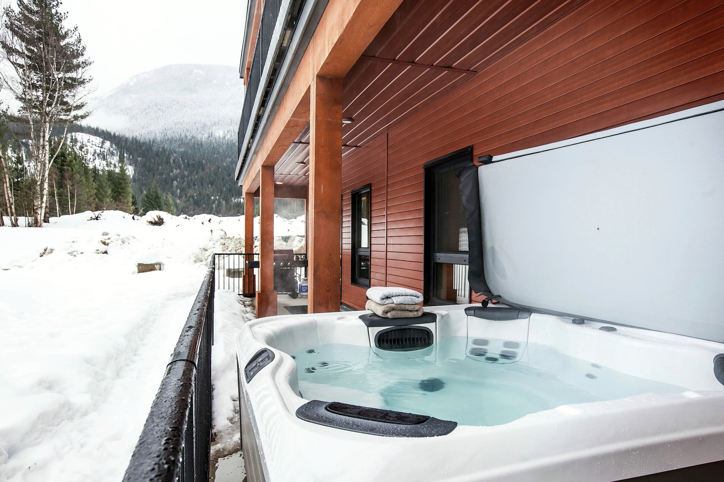 #1100 - Patio with Hot Tub