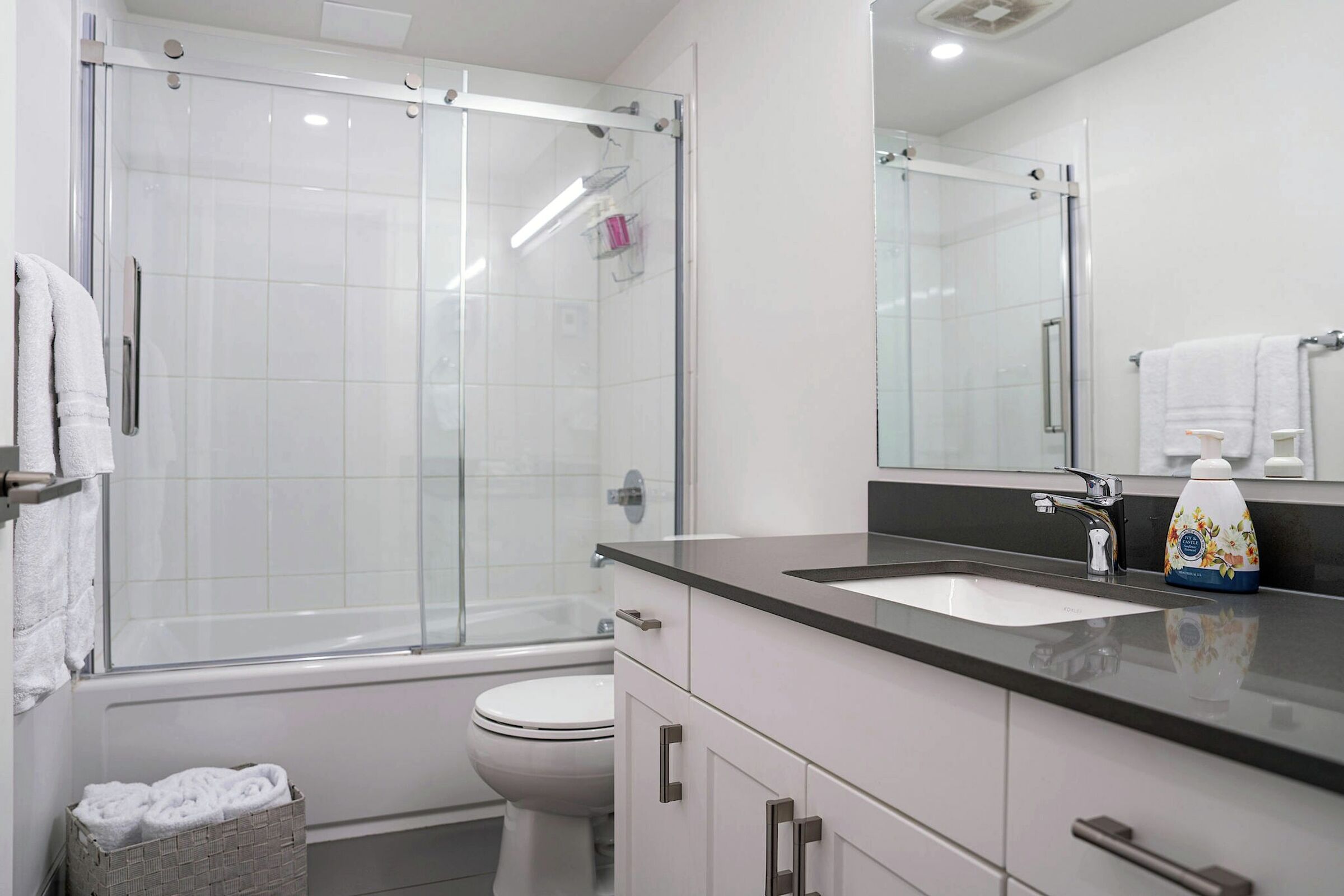 #1100 - Bathroom