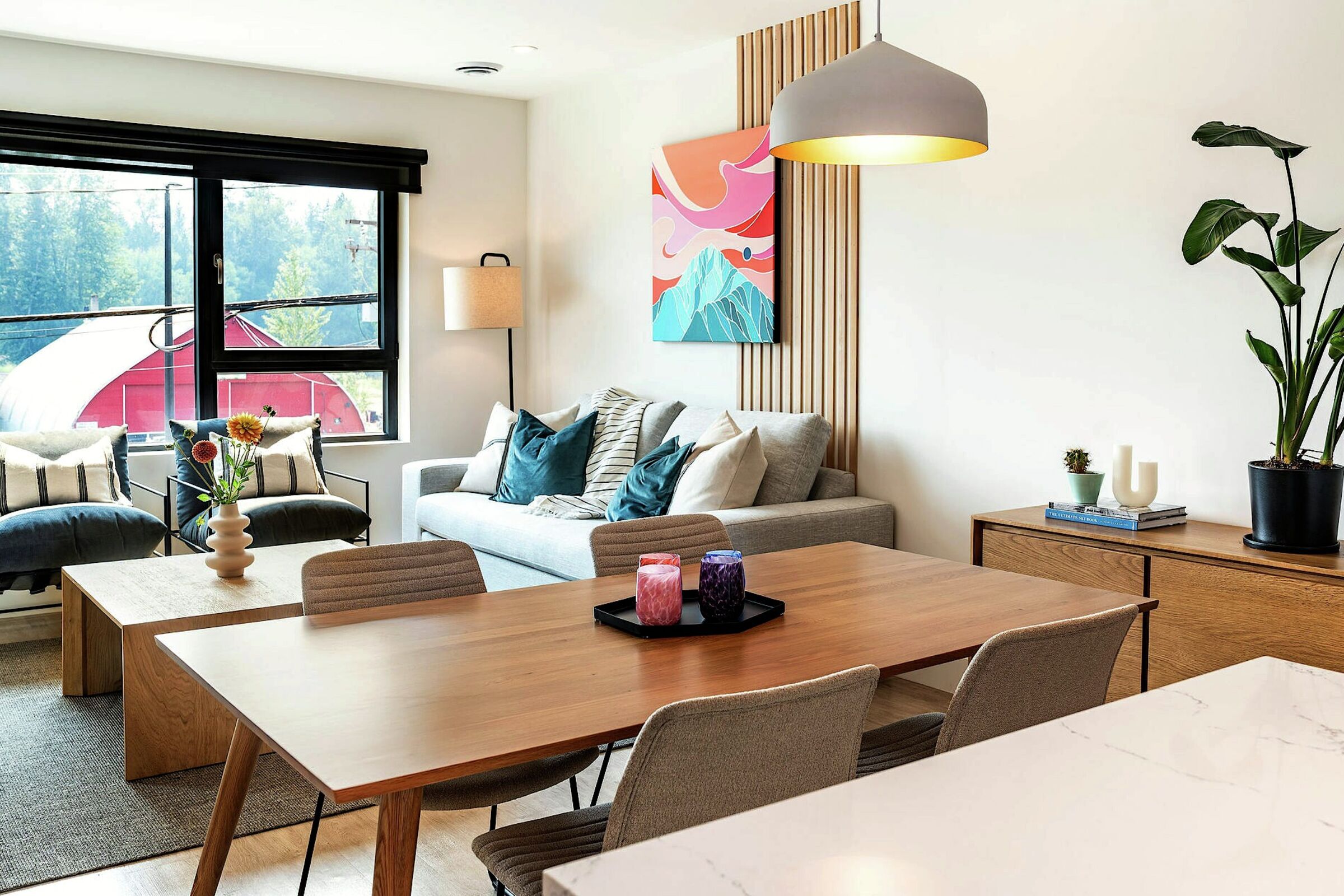 Living Area & Dining Area