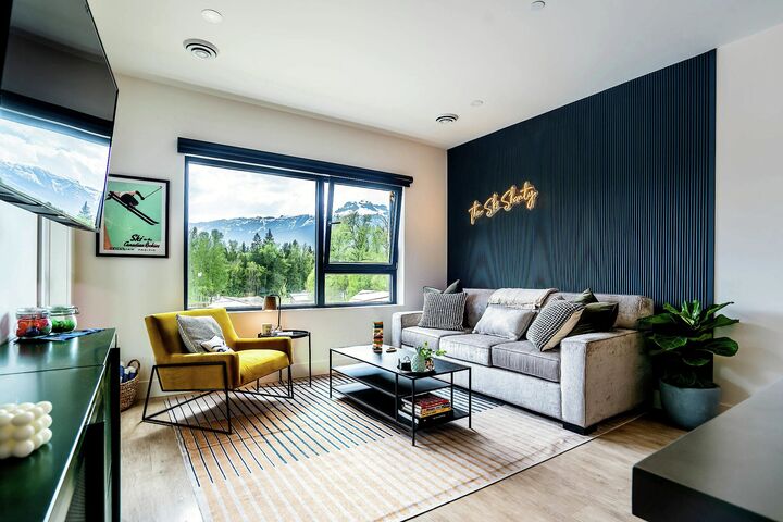 #2409 - The Ski Shanty - Living Area