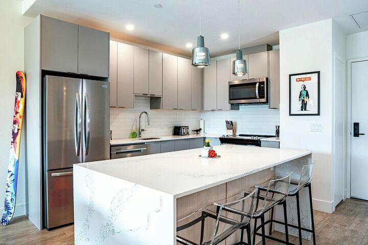 #2409 - The Ski Shanty - Kitchen