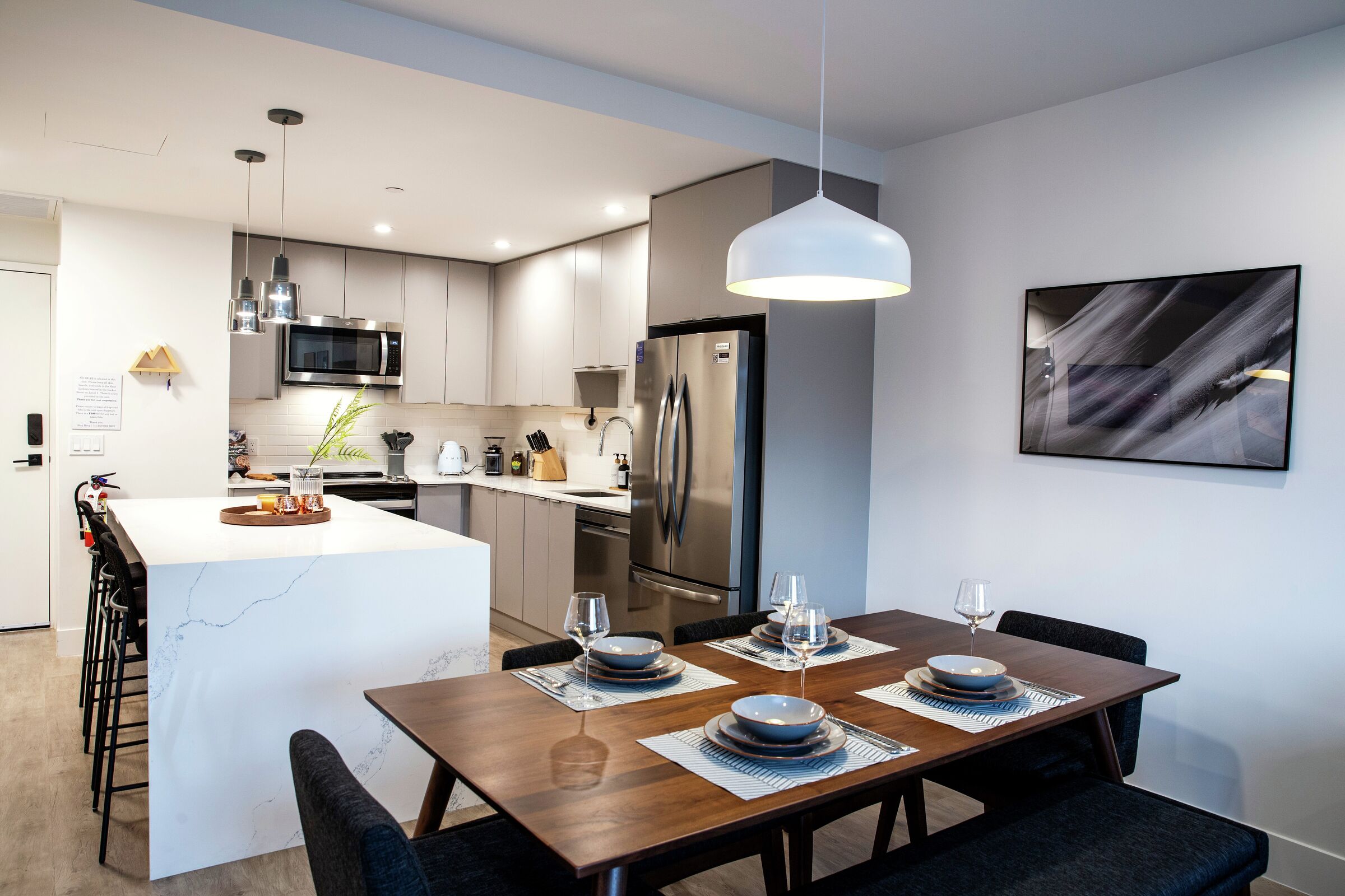 #4203 - Dining Area