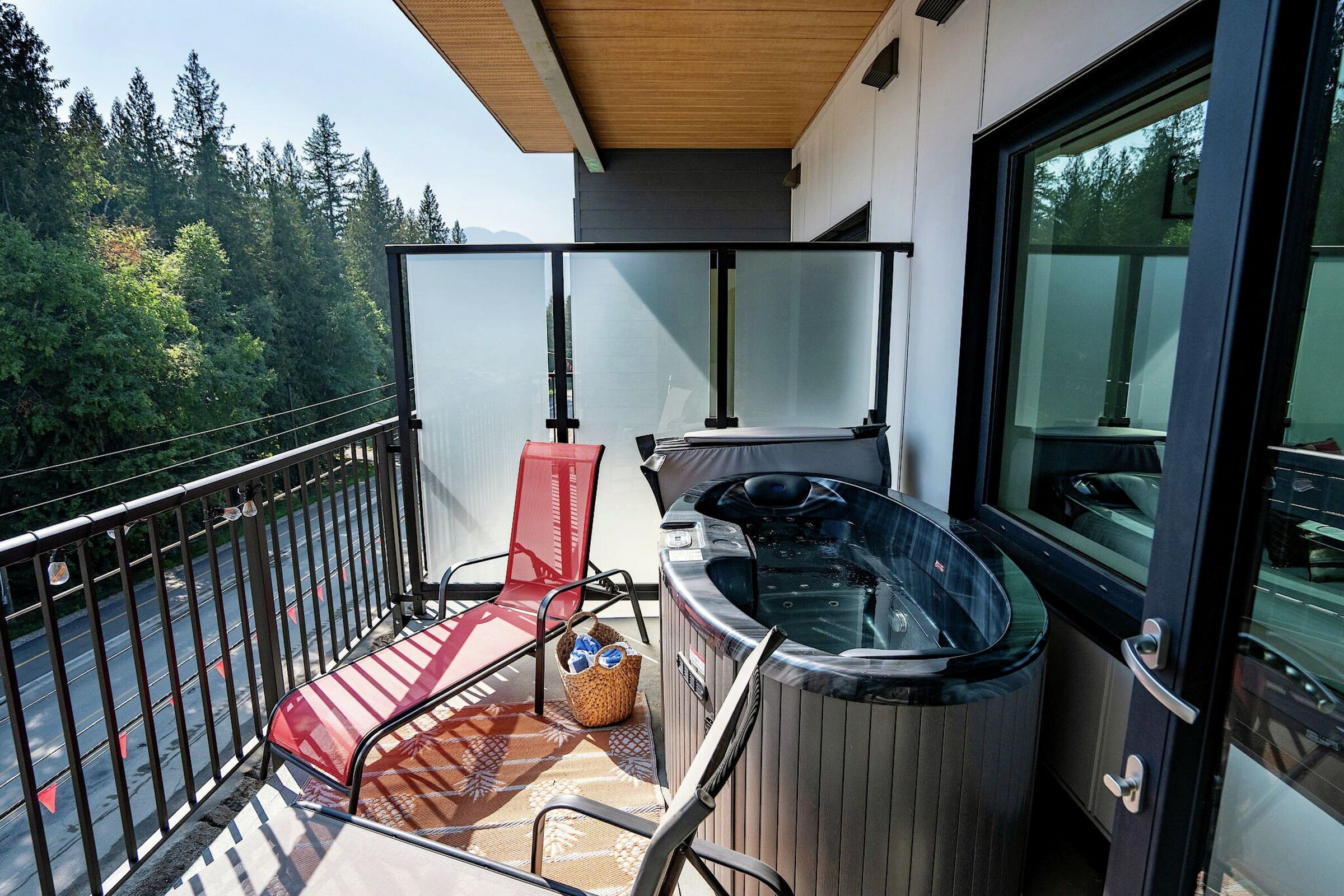 Balcony with Hot Tub