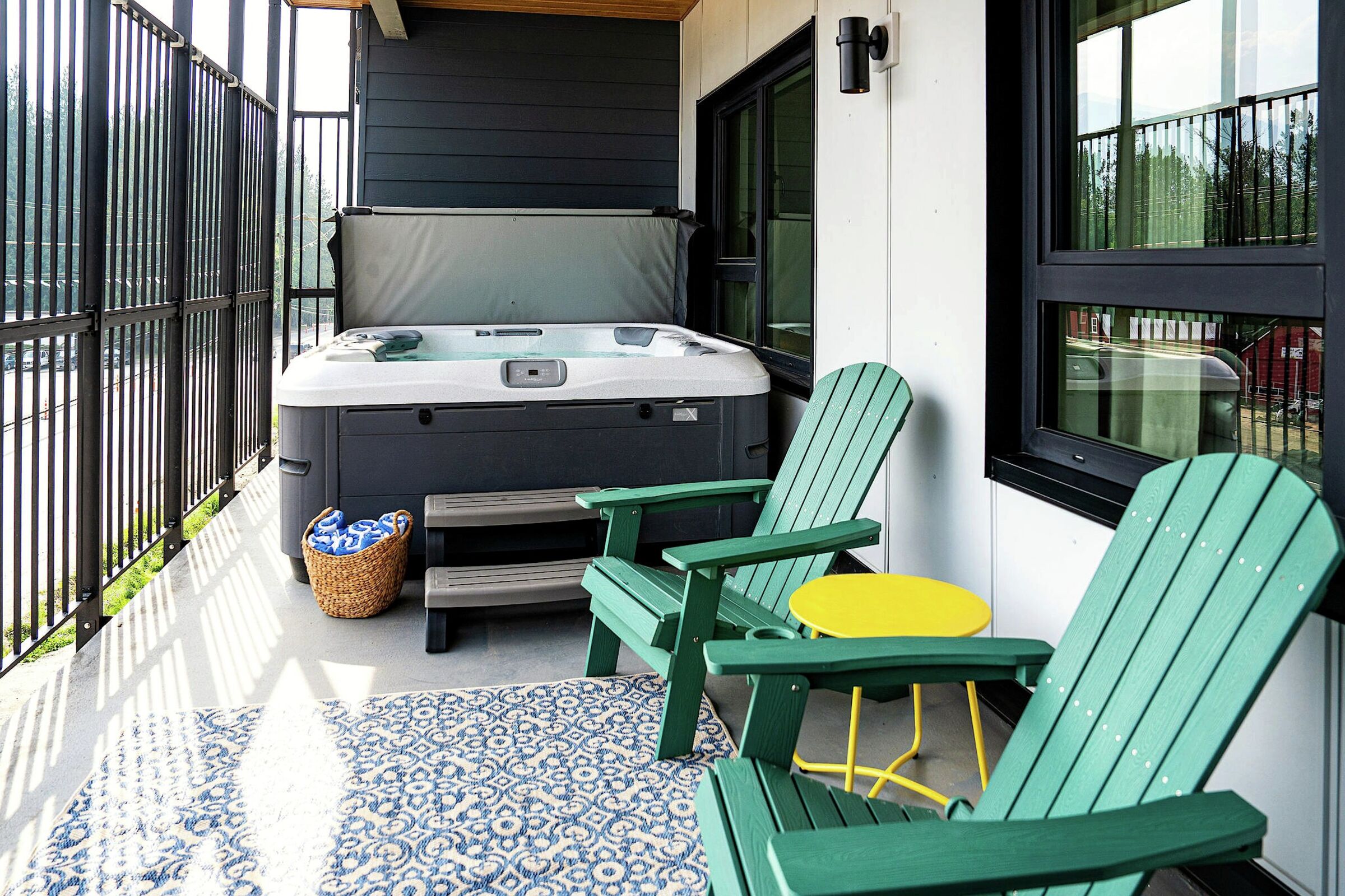 Balcony with Hot Tub