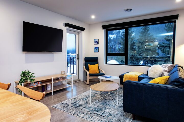 #1306 - Separate Reality Retreat - Living Area