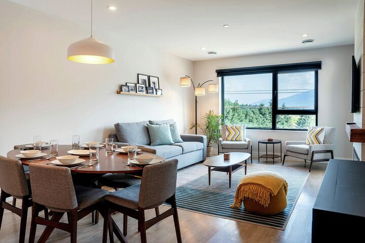 #2307 - Northern Exposure - Dining Area