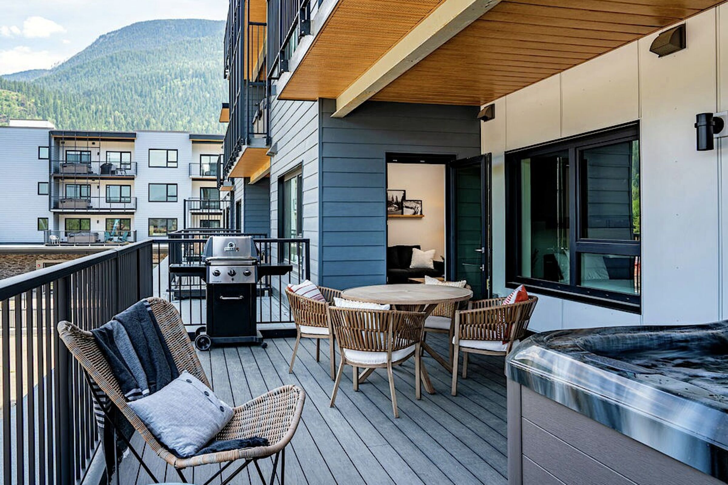 #2206 - Balcony with Hot Tub
