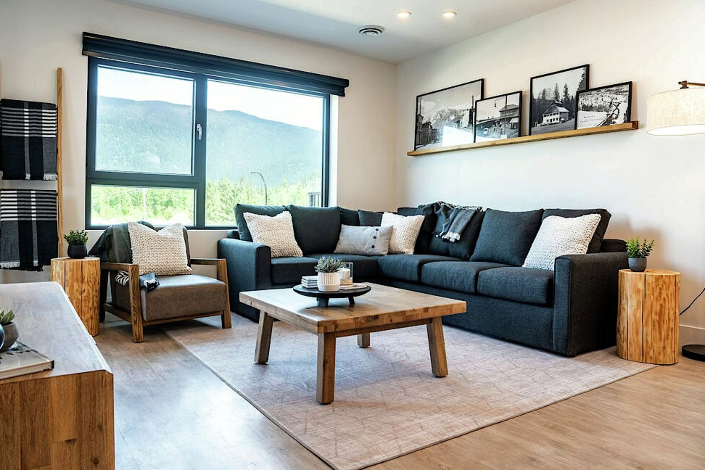 #2206 - Living Area