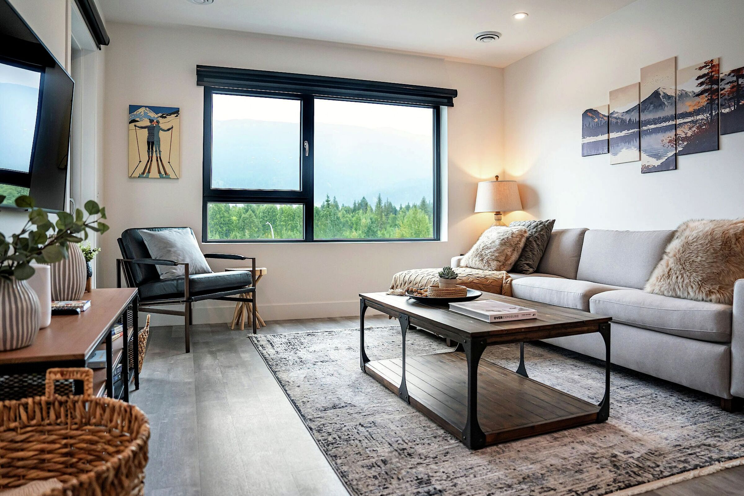 #2304 - Living Area