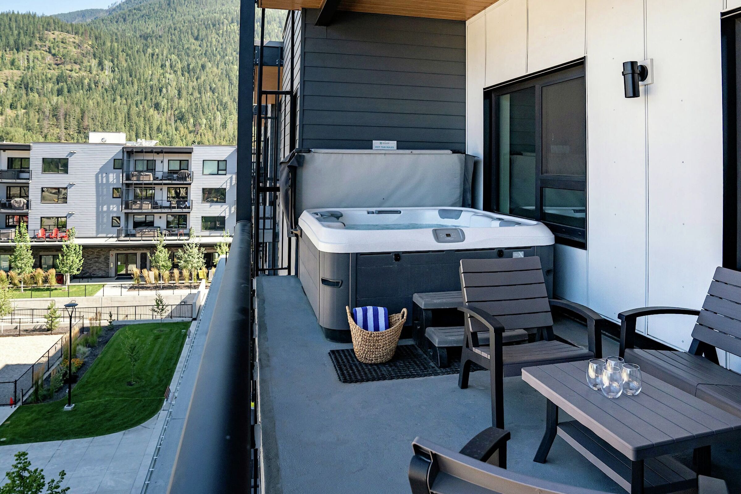 #2408 - Balcony with Hot Tub