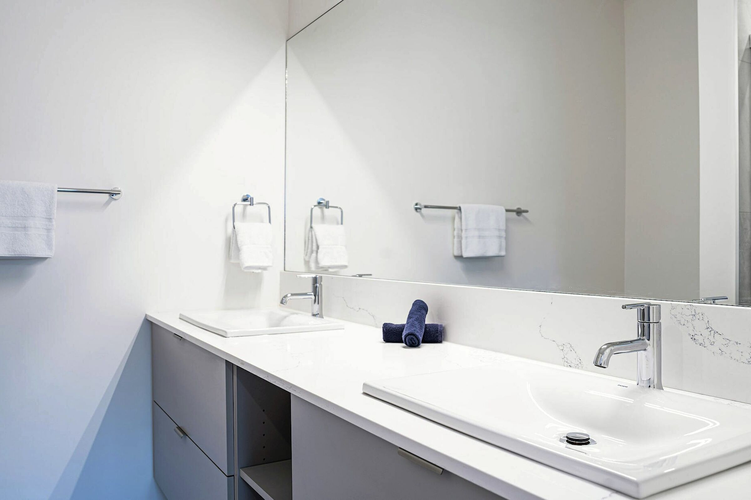 #2408 - Master Ensuite Bathroom