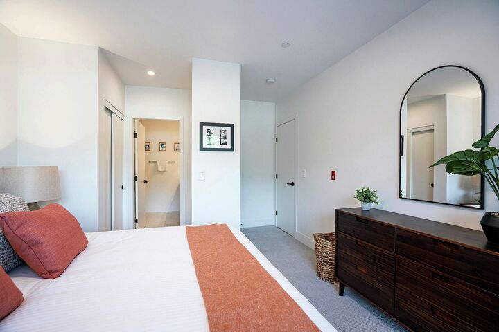 #3208 - Huckin' Harry's - Master Bedroom