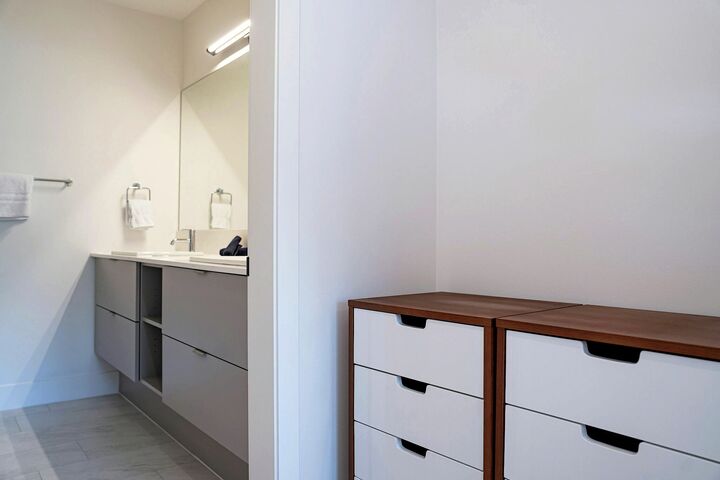 #3310 - Drop in Condo - Master Ensuite Bathroom