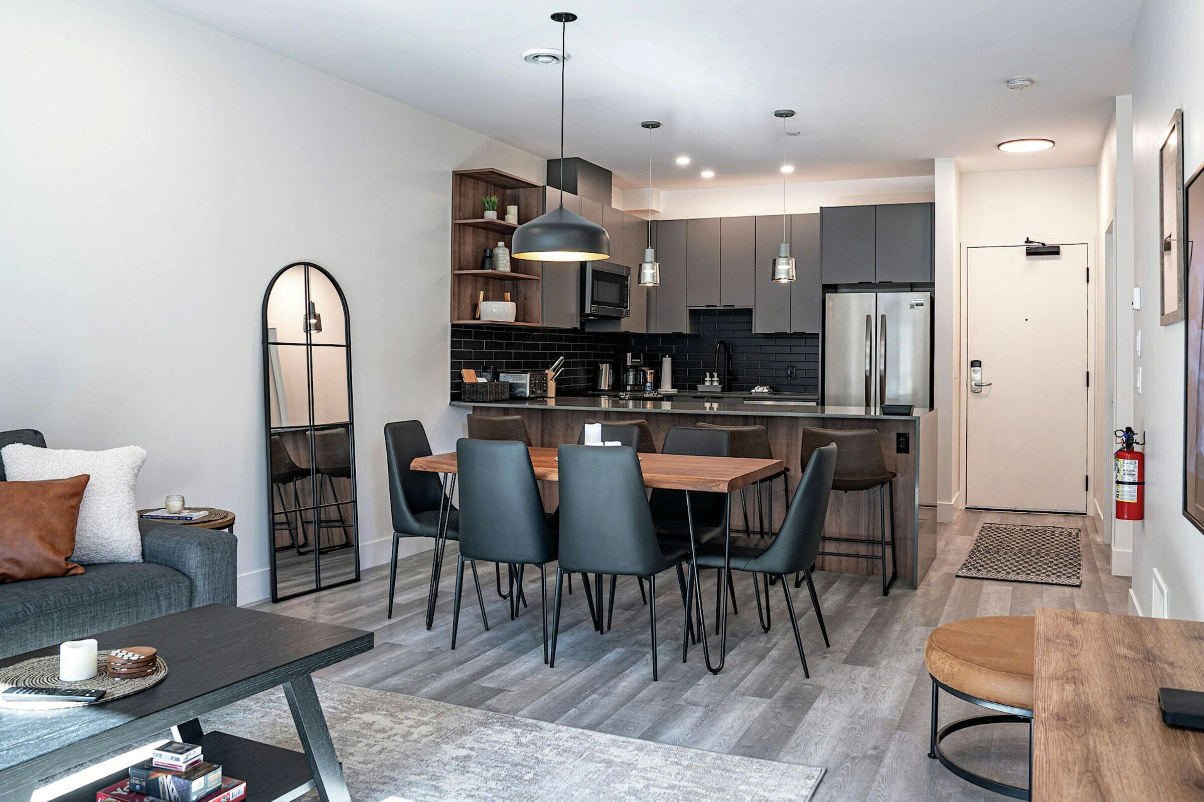 #3409 - Dining Area & Kitchen