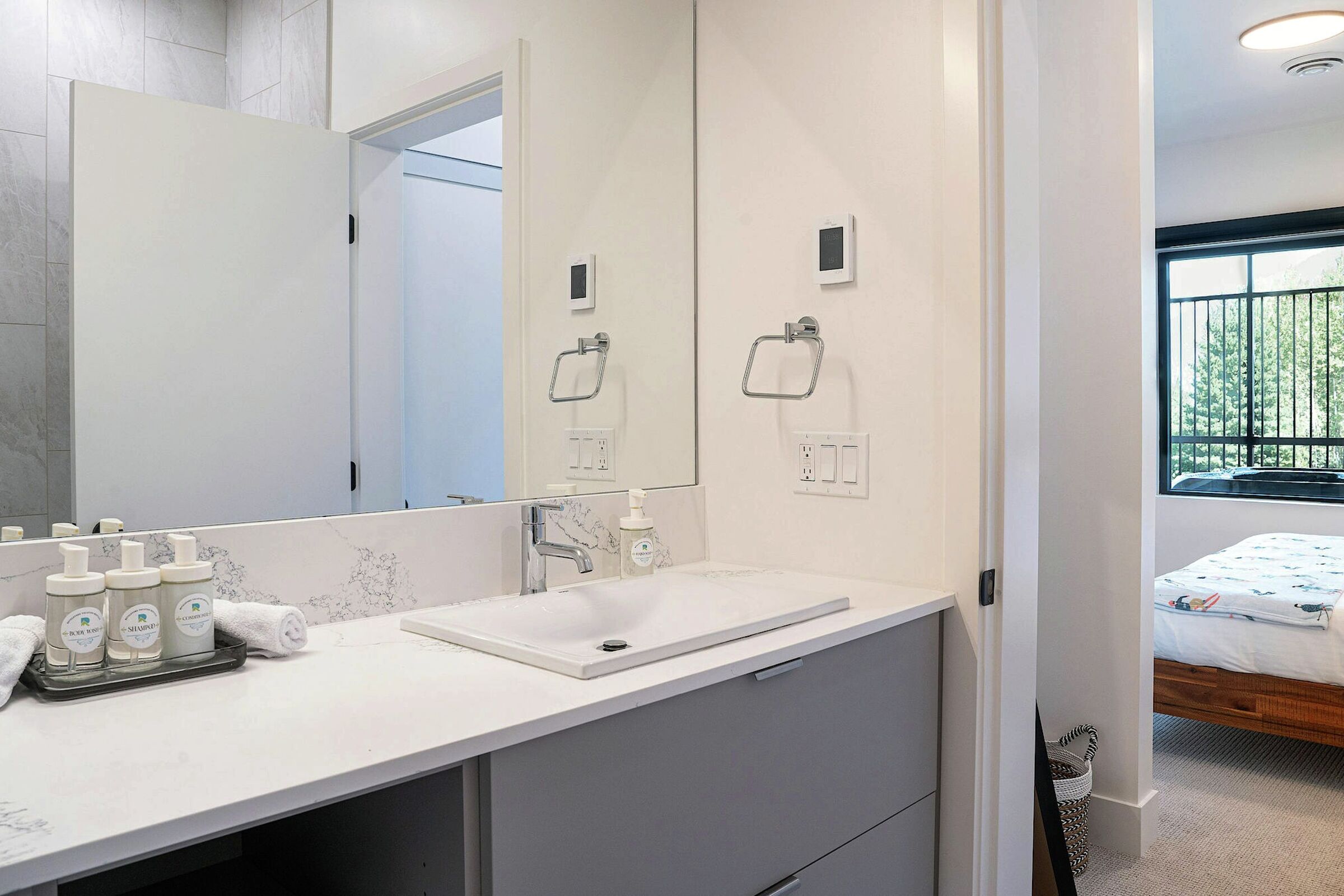 #3410 - Master Ensuite Bathroom