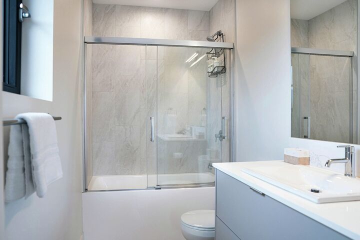 #4207 - Bluebird Daze - Master Ensuite Bathroom