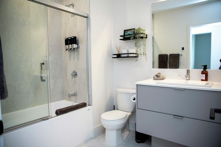 #4306 - Birdies and Bears - Bathroom