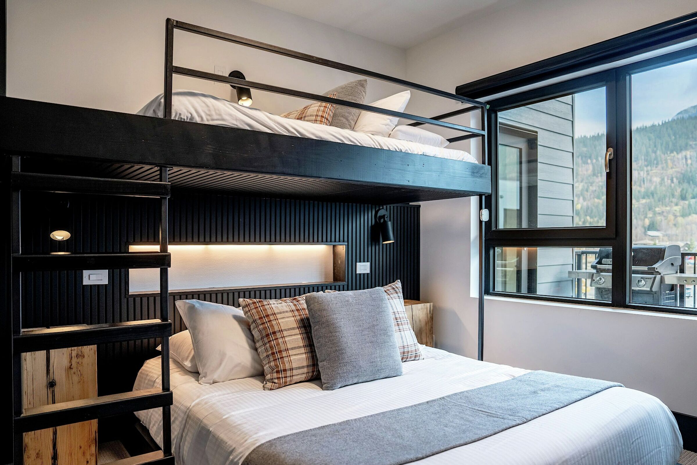 #4404 - Bedroom