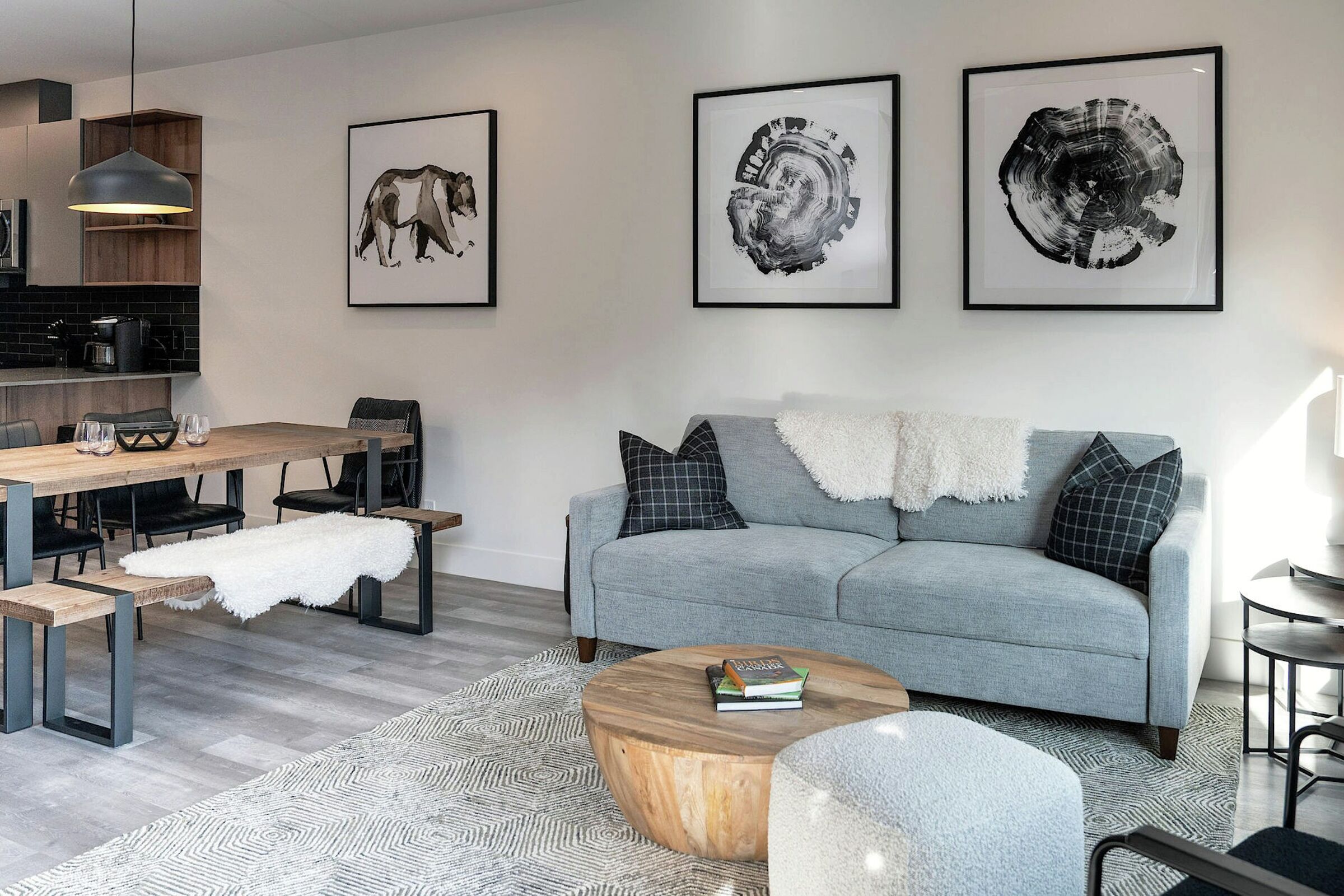 #4404 - Living Area