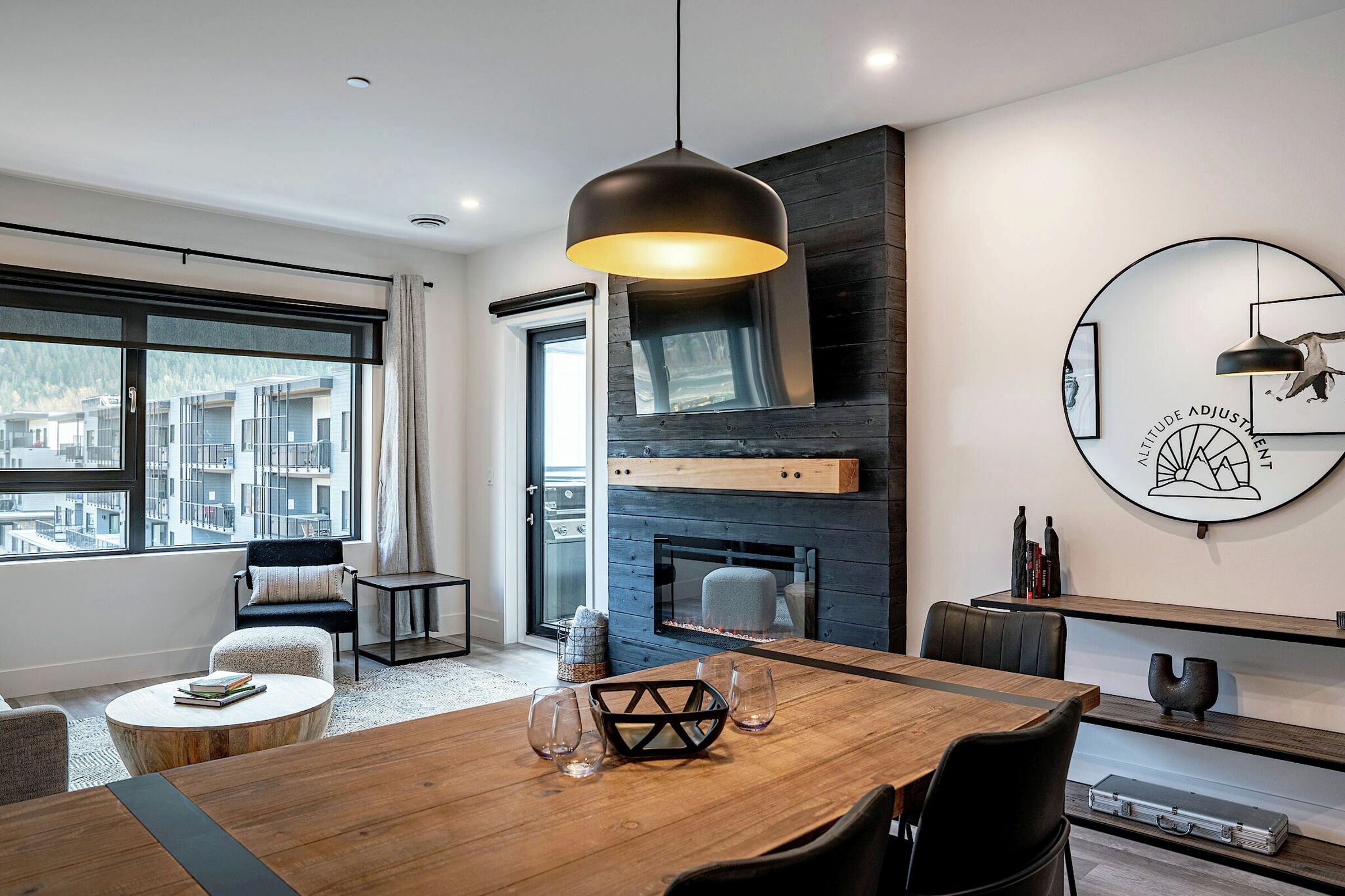 #4404 - Dining Area & Living Area