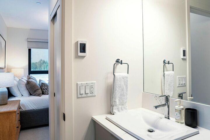 #2312 - Farwell's Spike - Ensuite Bathroom