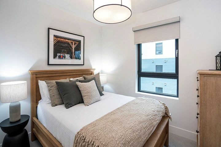 #2312 - Farwell's Spike - Bedroom