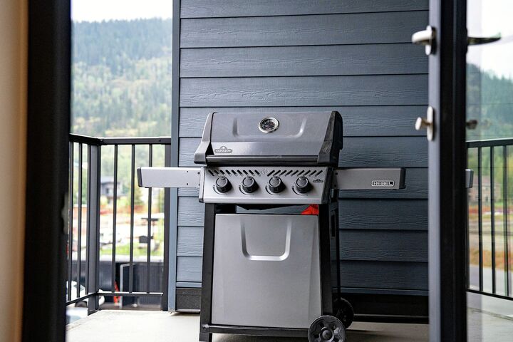 #2312 - Farwell's Spike - Balcony with BBQ