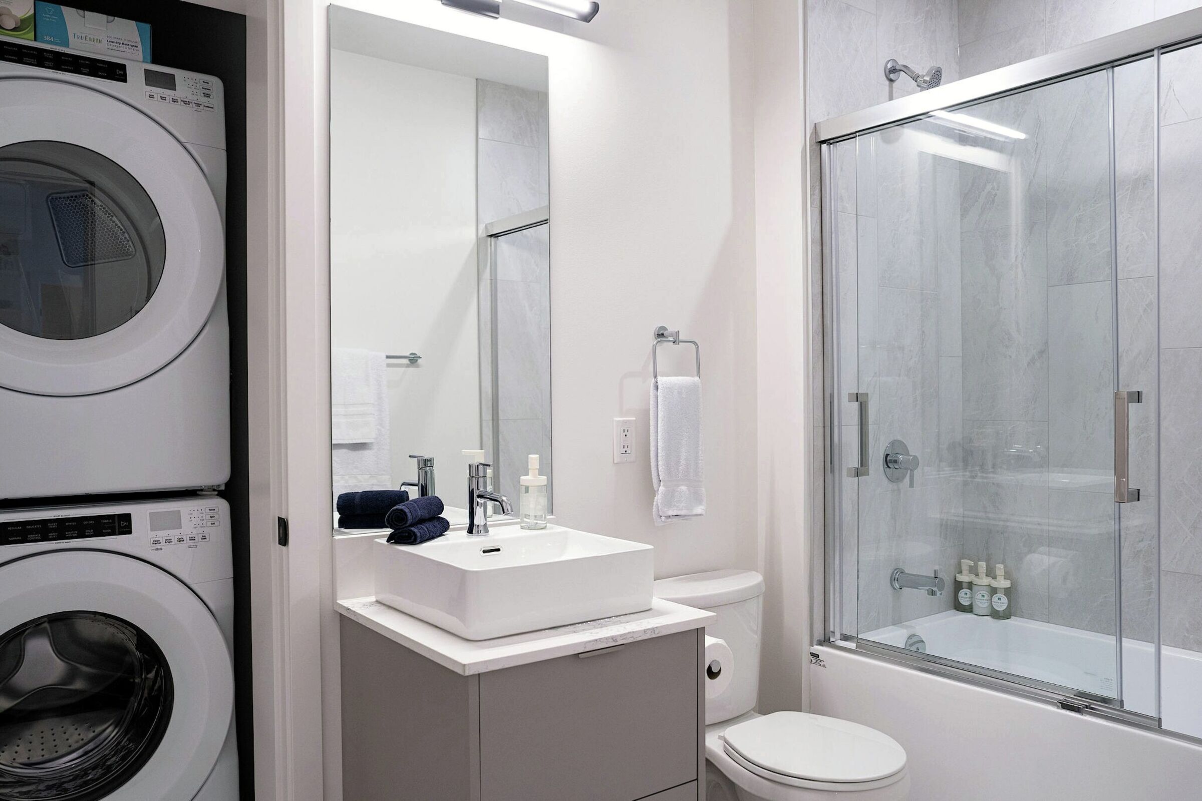 #4208 - Bathroom